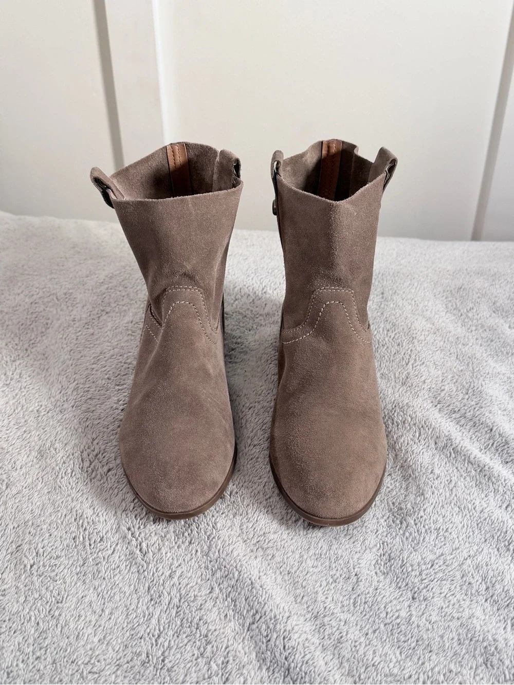 Frye stylish taupe